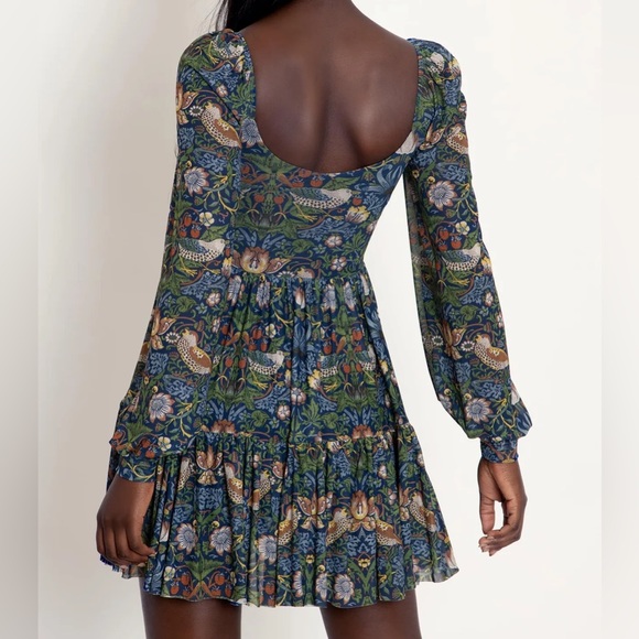 STRAWBERRY THIEF BLUE SWEET FRILL DRESS - LIMITED EDITION BLACKMILK - Picture 3 of 5